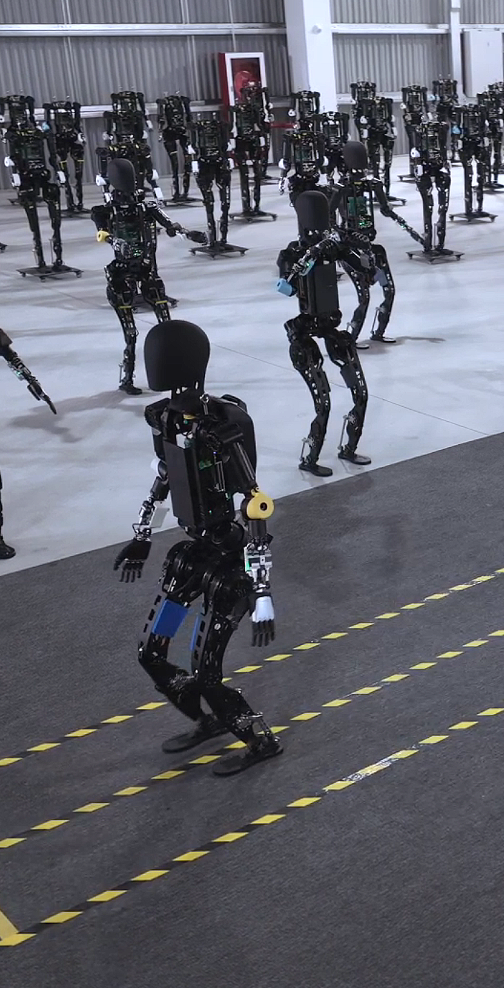 今年会jinnianhui开启通用机器人商用量产